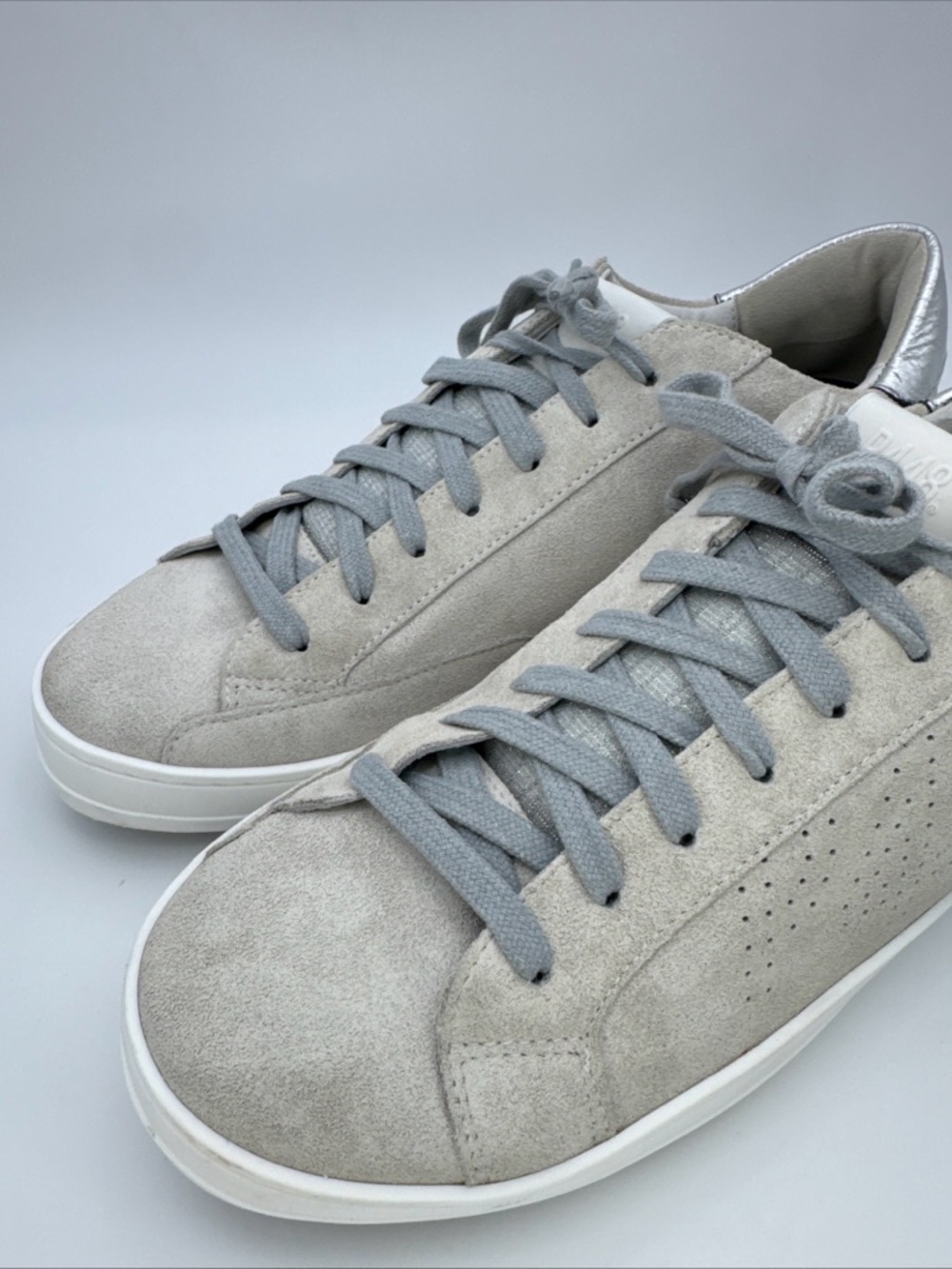 P448 John Shoes Womens 42 / 11 Silver White Low Top Lace Up Casual Sneakers - Picture 3 of 16